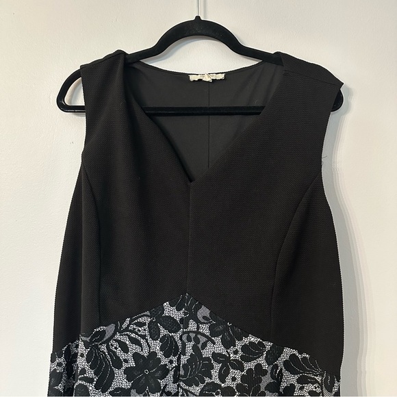 HAANI Woman Black & White Two-Tone Sleeveless V-Neck Floral Dress Sz 3X GUC - Picture 3 of 8